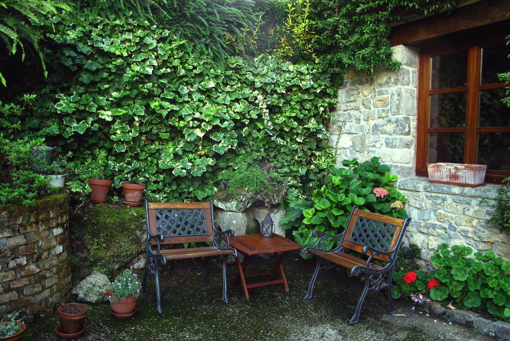 Trisqueles Y Buganvillas Villaviciosa  Exterior foto