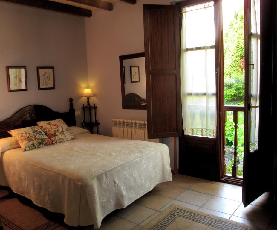 Trisqueles Y Buganvillas Villaviciosa  Zimmer foto