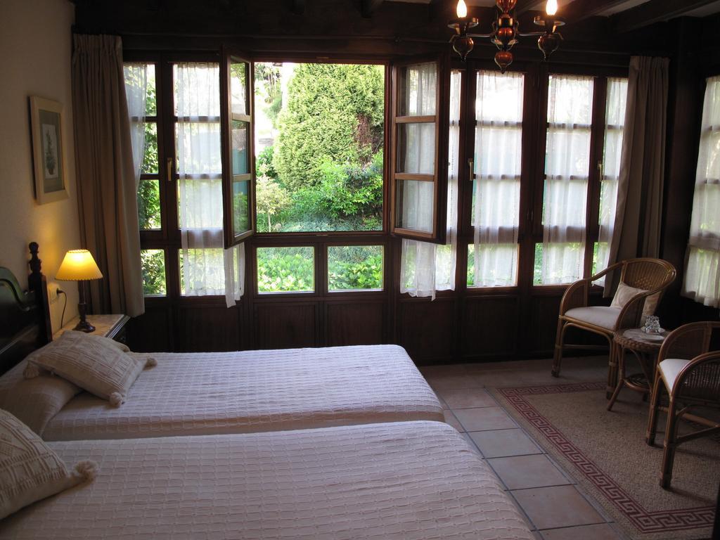 Trisqueles Y Buganvillas Villaviciosa  Zimmer foto