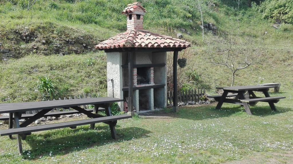 Trisqueles Y Buganvillas Villaviciosa  Exterior foto