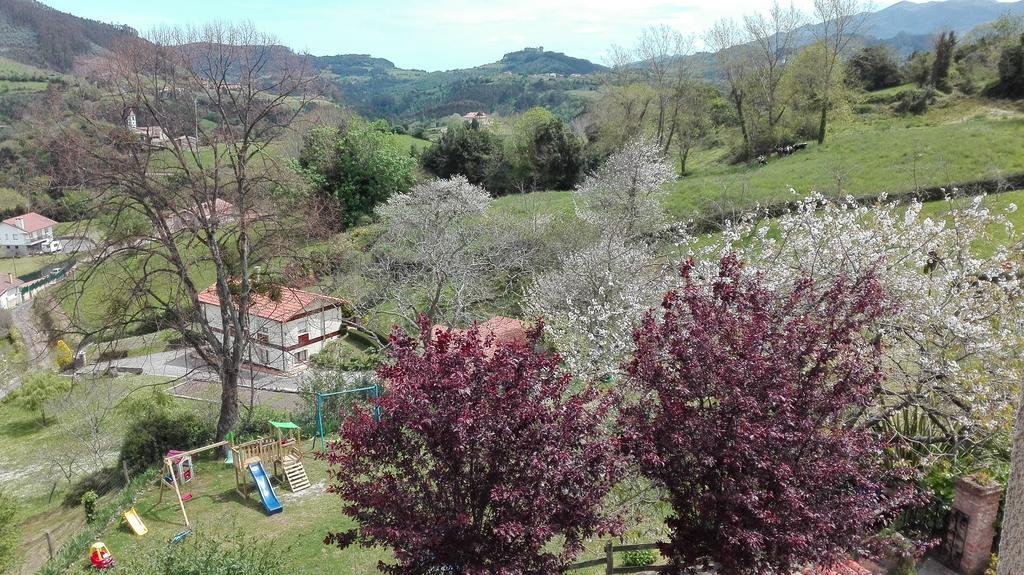 Trisqueles Y Buganvillas Villaviciosa  Exterior foto