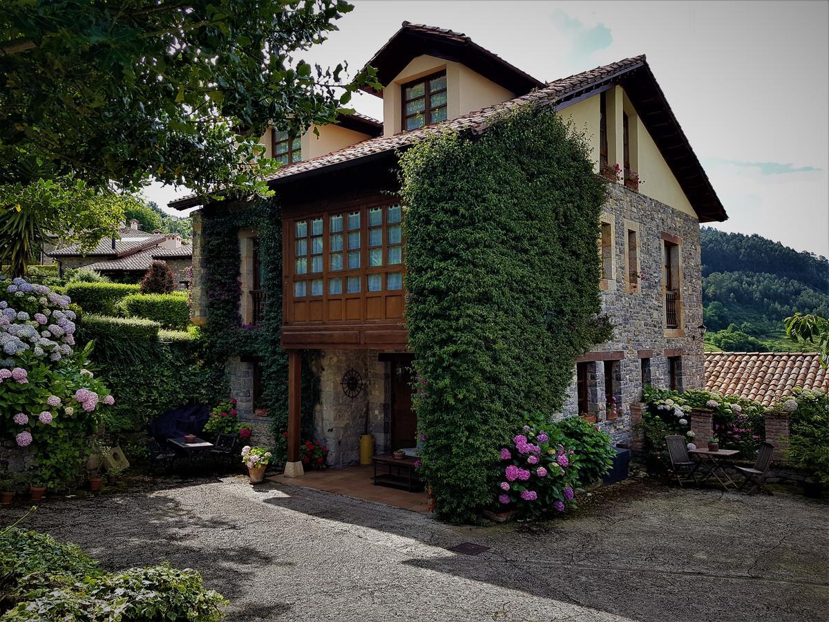 Trisqueles Y Buganvillas Villaviciosa  Exterior foto
