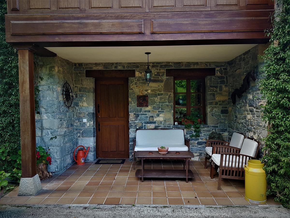 Trisqueles Y Buganvillas Villaviciosa  Exterior foto